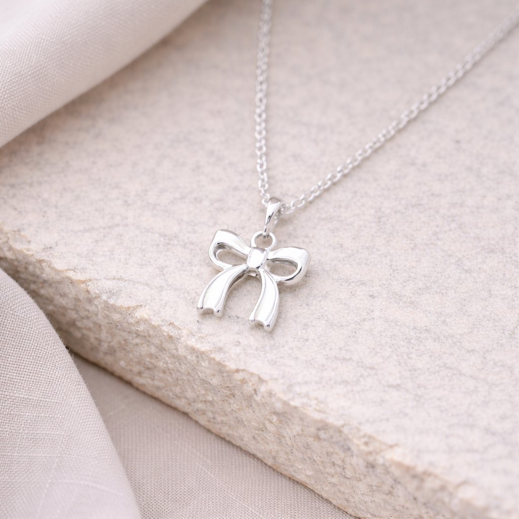 White As Snow Necklace